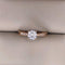 Anillo Oro Rosa 10k, Zirconia Central 5.5 mm - Infiniti Joyas