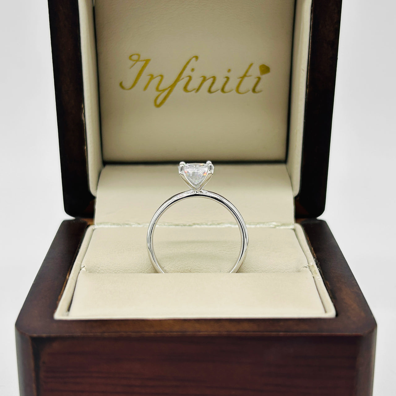 Anillo Oro Blanco 14k - Zirconia Oval