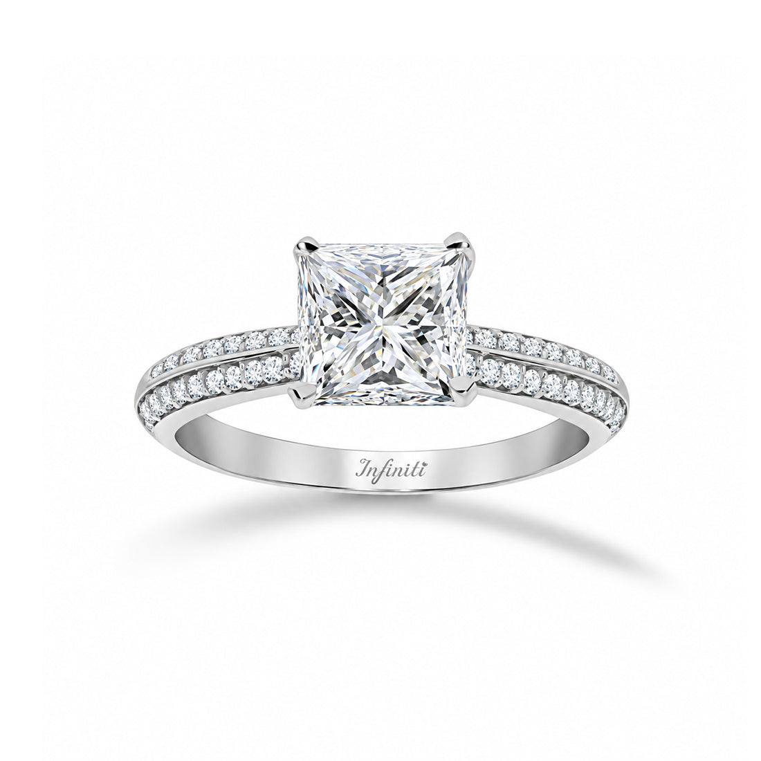 Anillo Oro Blanco 10k con Zirconias Corte Princesa con Doble Fila Pavé