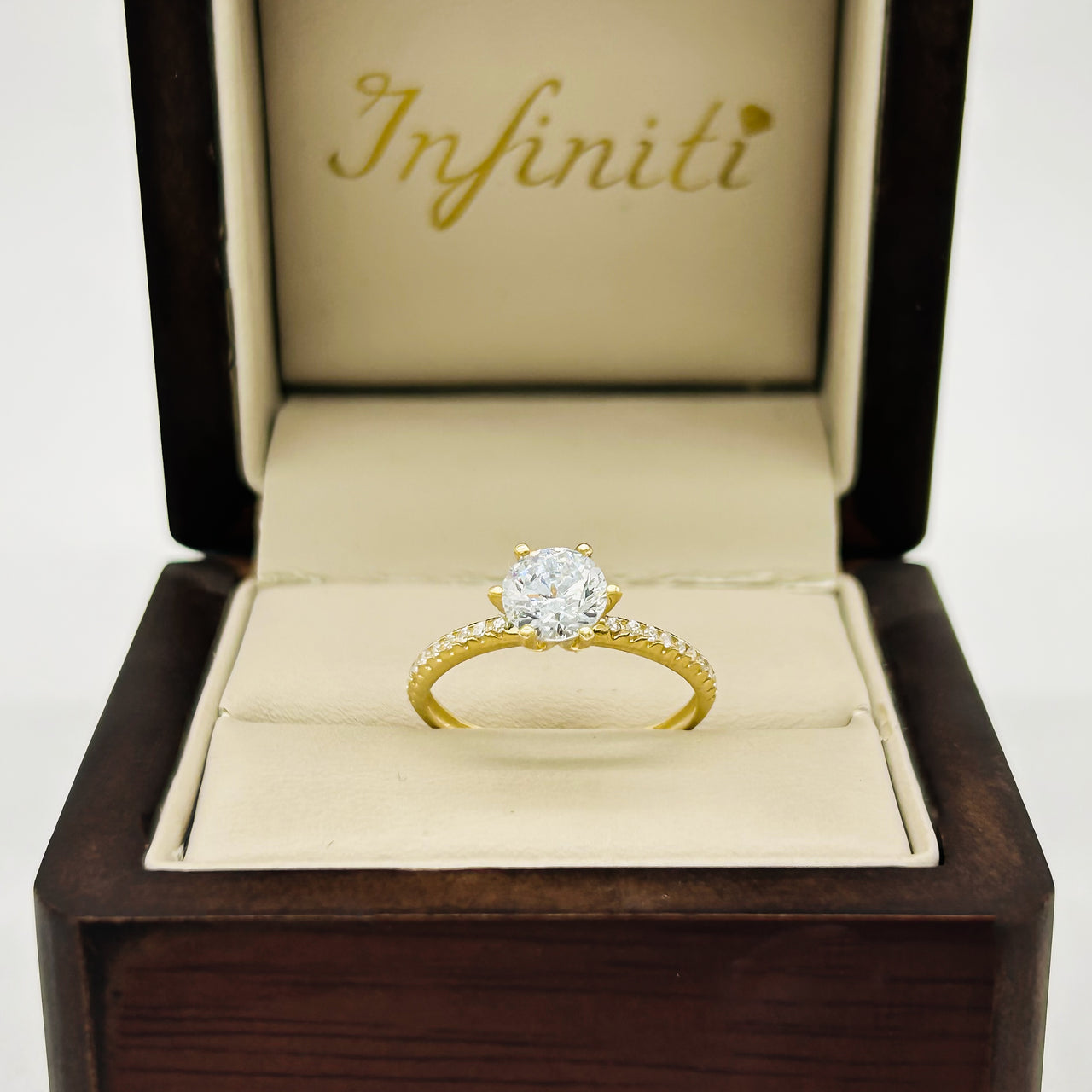 Anillo Oro Amarillo 10k, Estilo Pavé Zirconia 6.5 mm