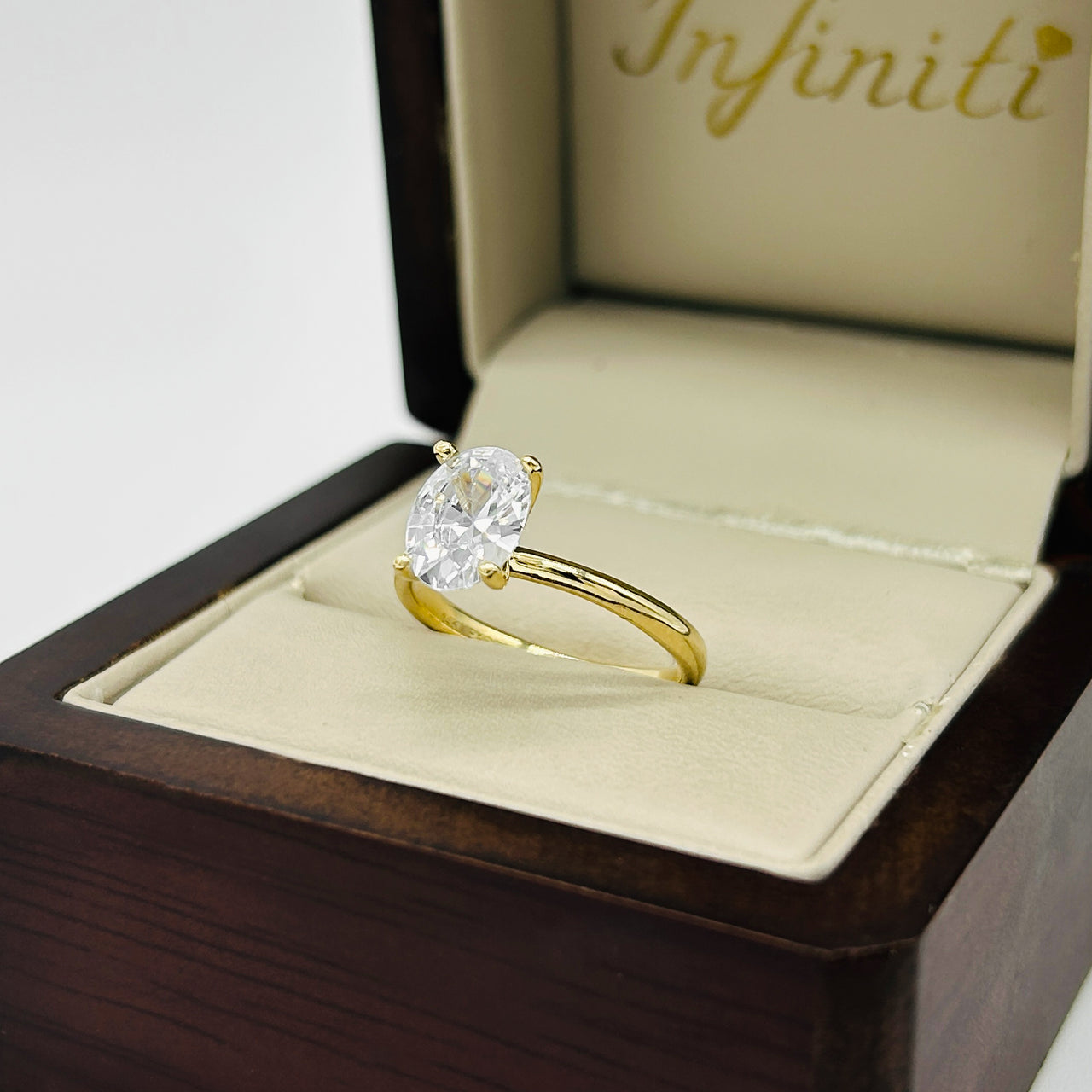 Anillo Oro 10k - Zirconia Oval