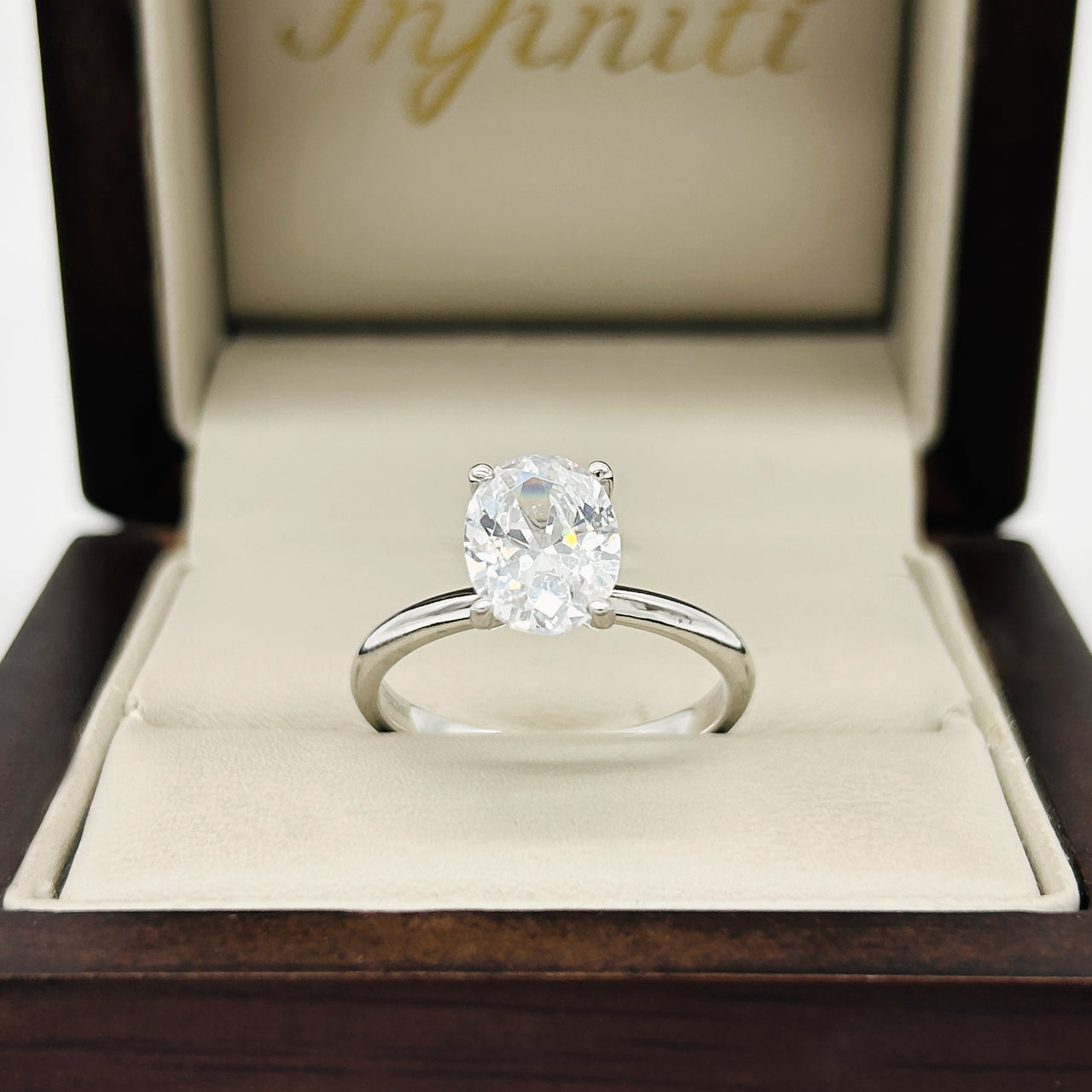 Anillo Oro Blanco 10k - Zirconia Oval
