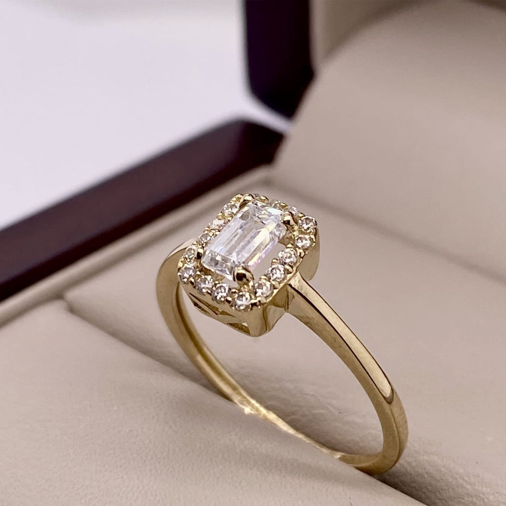 Anillo Oro 10k - Esmeralda con Halo