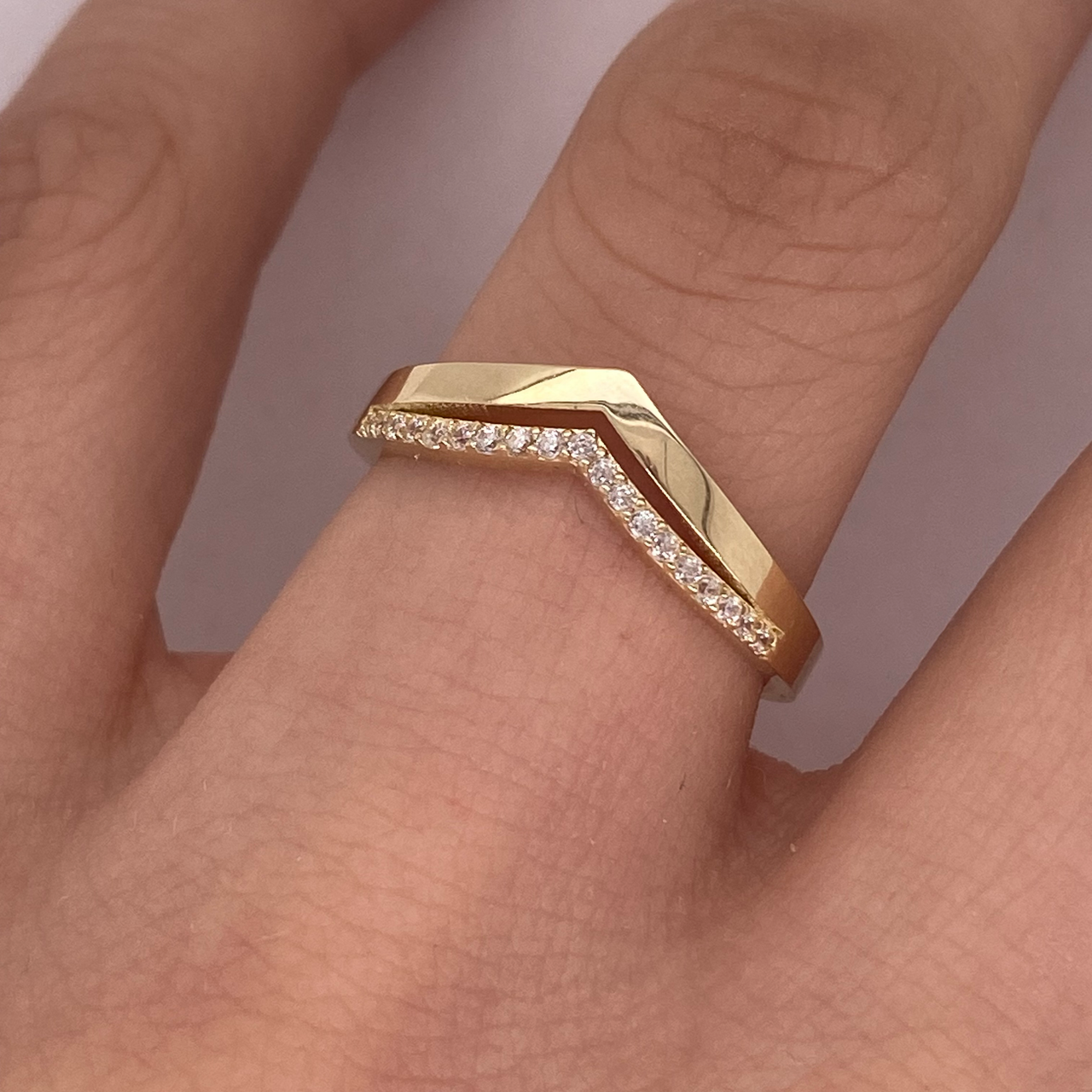 Churumbela Oro 10k - Forma V con Zirconias