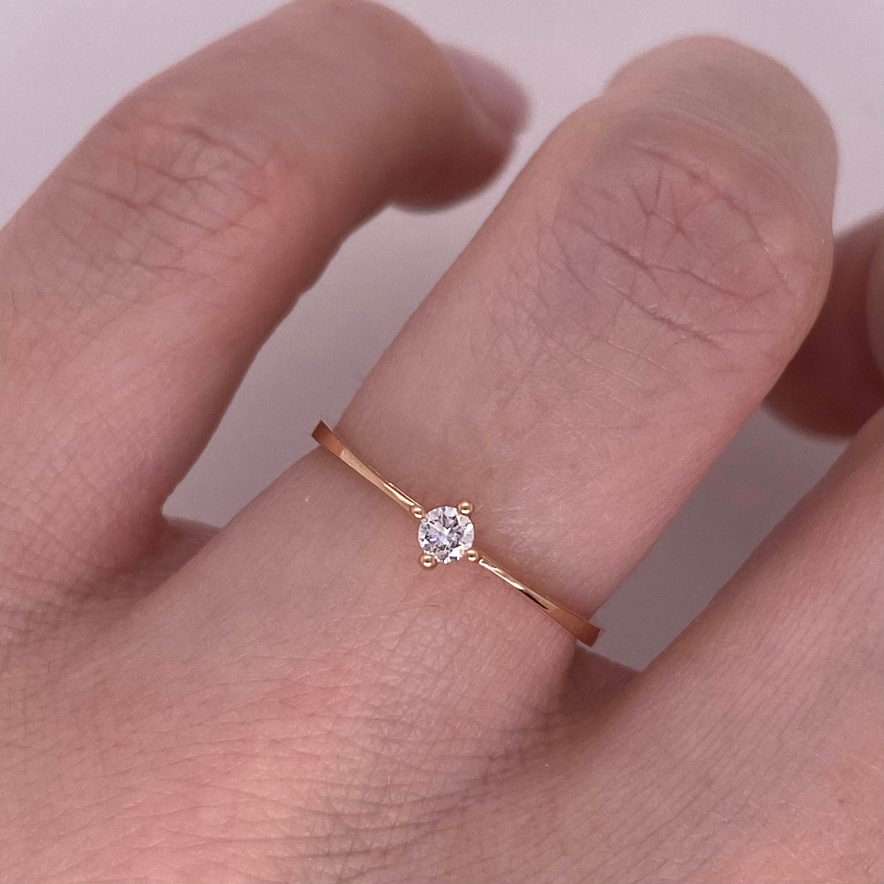 Anillo Oro Rosa 14k - Diamante Natural de 0.05 CT