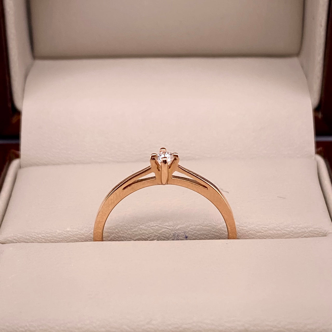 Anillo Oro Rosa 14k - Diamante Natural de 0.05 CT