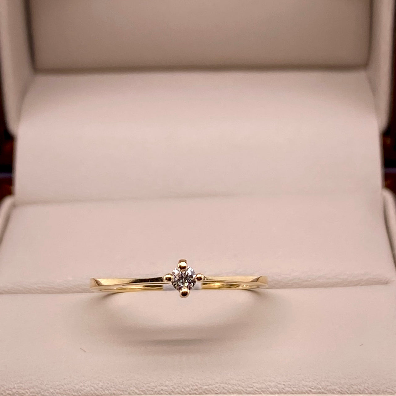 Anillo Oro 14k -  Diamante Natural de 0.05 CT