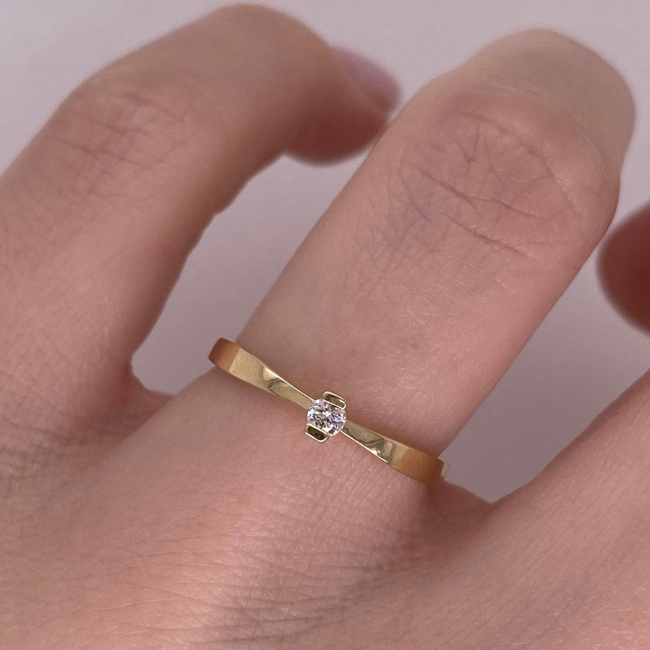 Anillo Oro 14k - Diamante Natural de 0.04 CT