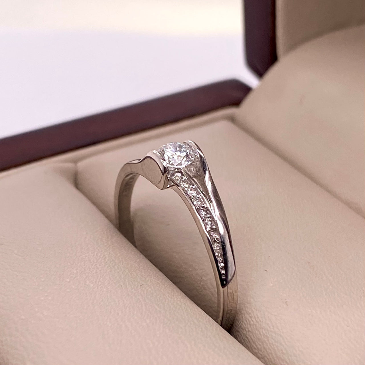 Anillo Solitario Oro Blanco 14k- Diamante Natural 0.25 CTW