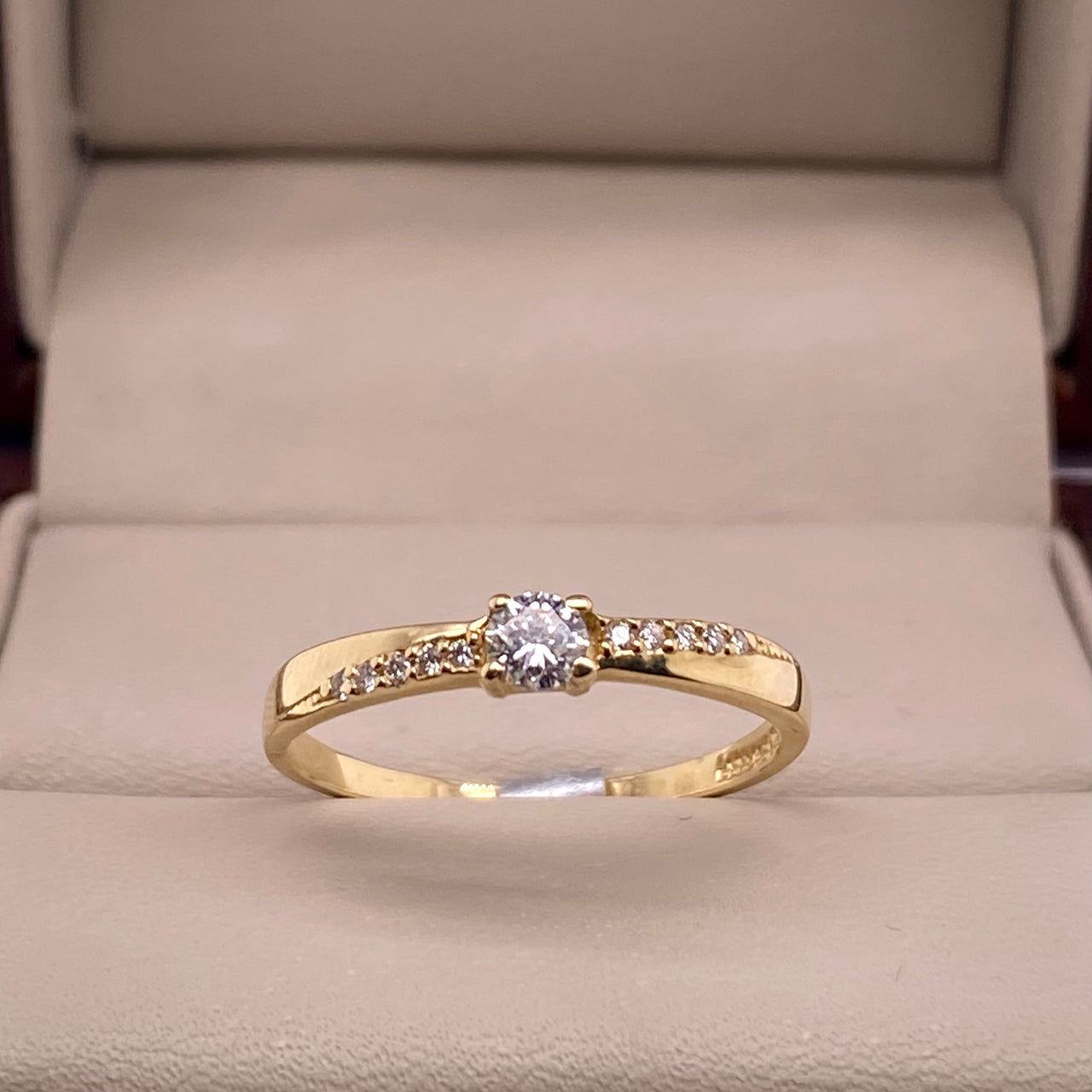 Anillo Oro 14k- Pavé Diamante Natural 0.22 CTW