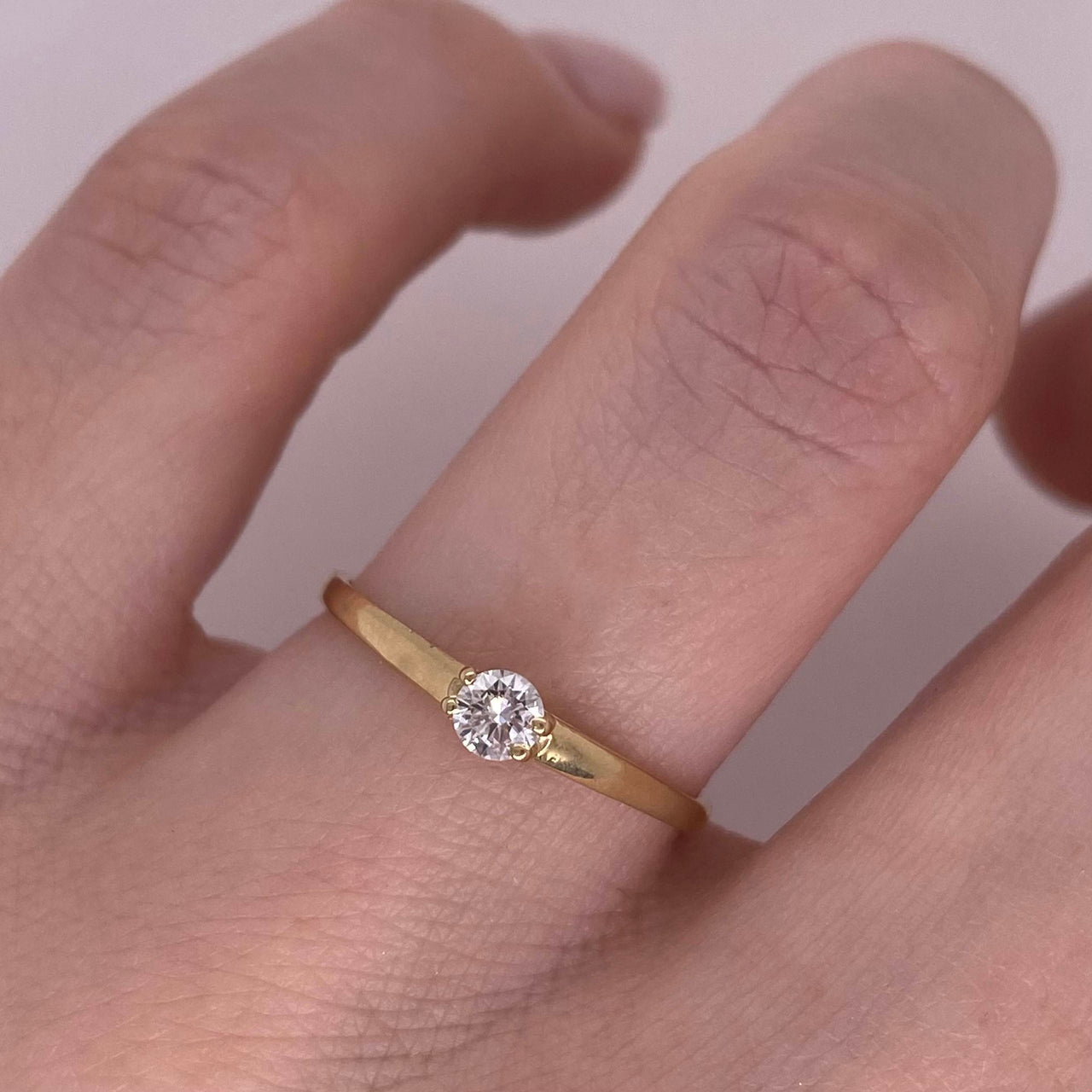 Anillo Oro 14k -Diamante Natural de 0.14 CT