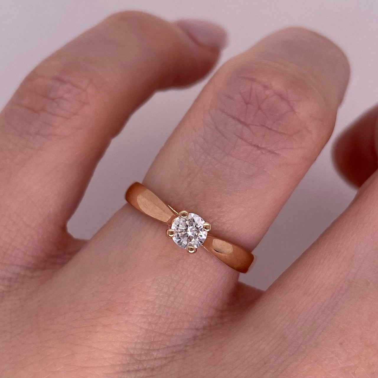 Anillo Oro Rosa 14k- Diamante Natural de 0.21 CT