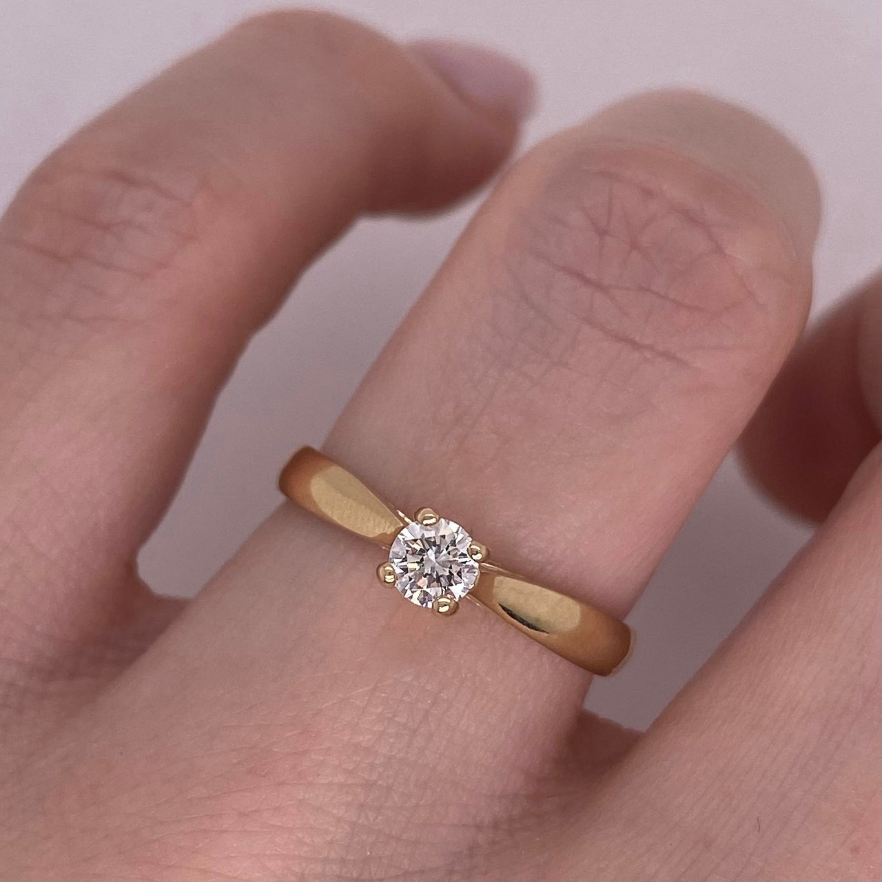 Anillo Solitario Oro 14k - Diamante Natural de 0.21 CT