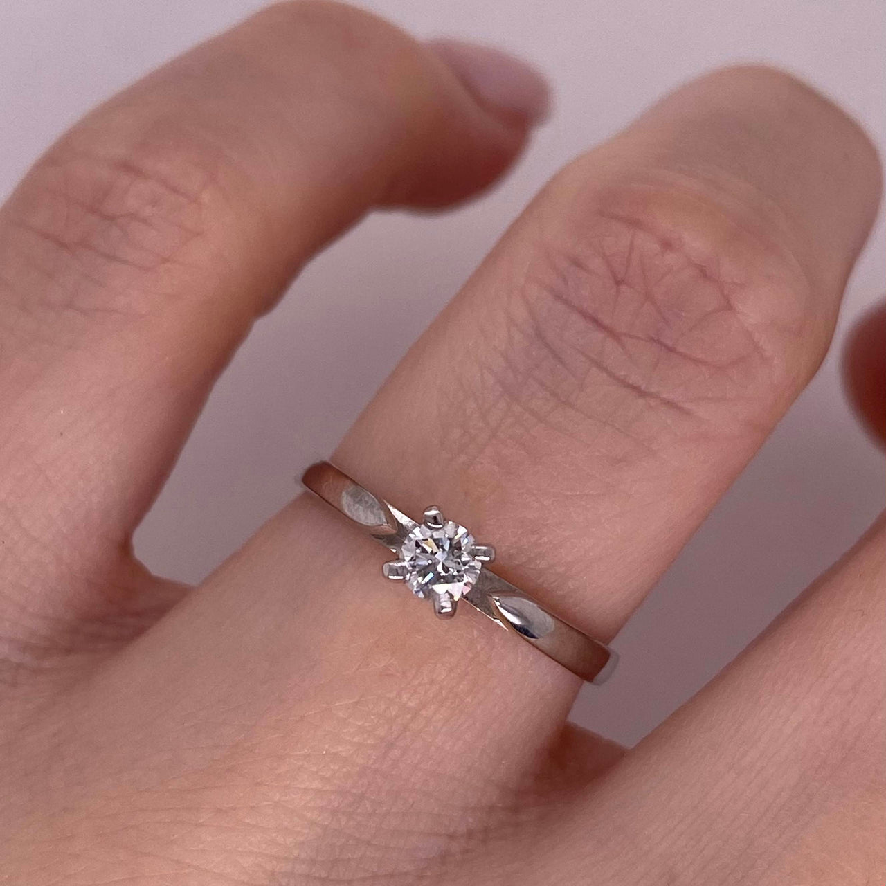 Anillo Oro Blanco 14k - Diamante Natural 0.15 CT