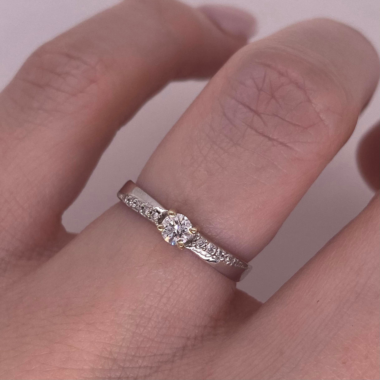Anillo Oro Blanco 14k - Diamante Natural 0.20 CTW