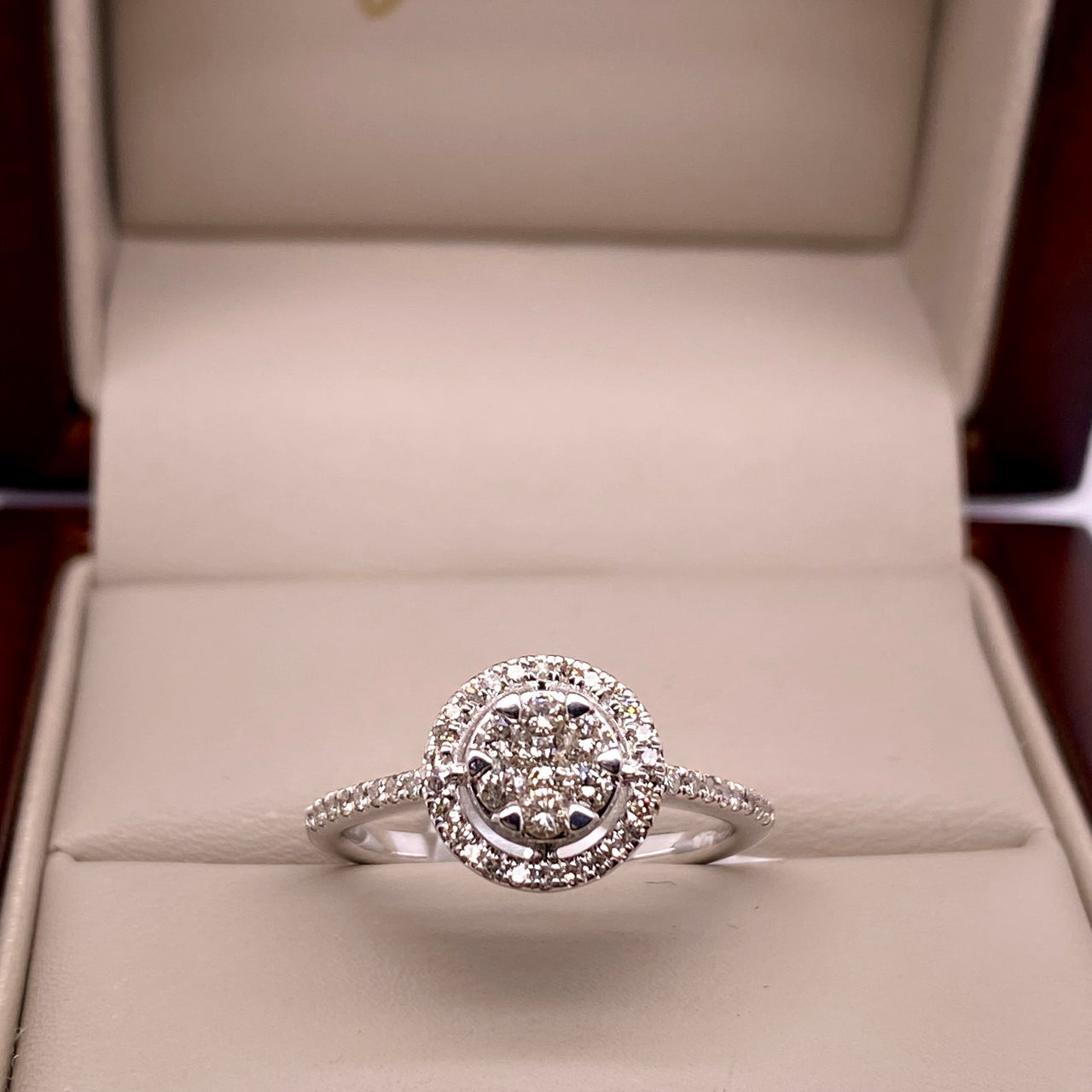 Anillo Oro Blanco 14k - Halo Diamante Natural 0.35 CTW