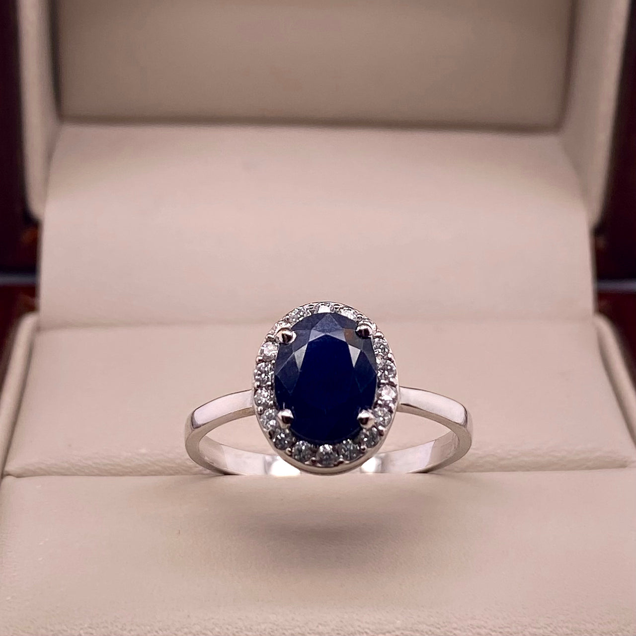 Anillo Oro Blanco 14k - Halo Zafiro con Diamante Natural 1.78 CTW