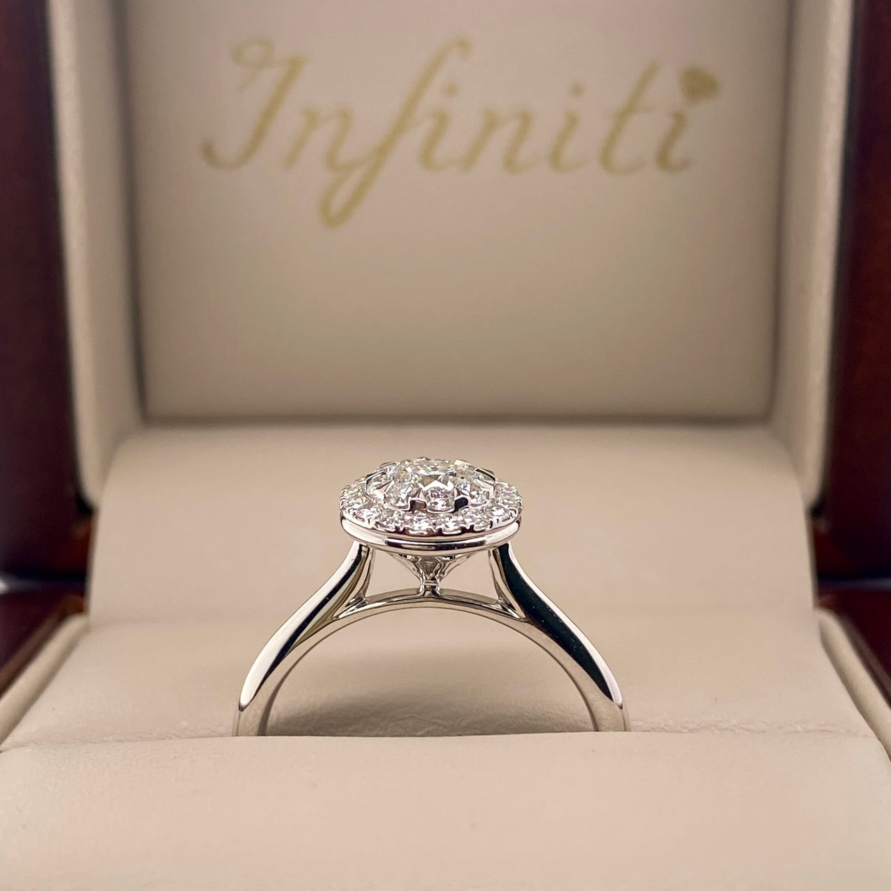 Anillo Oro Blanco 14k - Halo con Diamante Natural 0.48 CTW