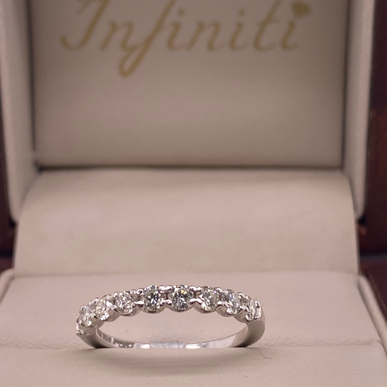 Churumbela Oro Blanco 14k - Pavé Diamante Natural de 0.54 CTW