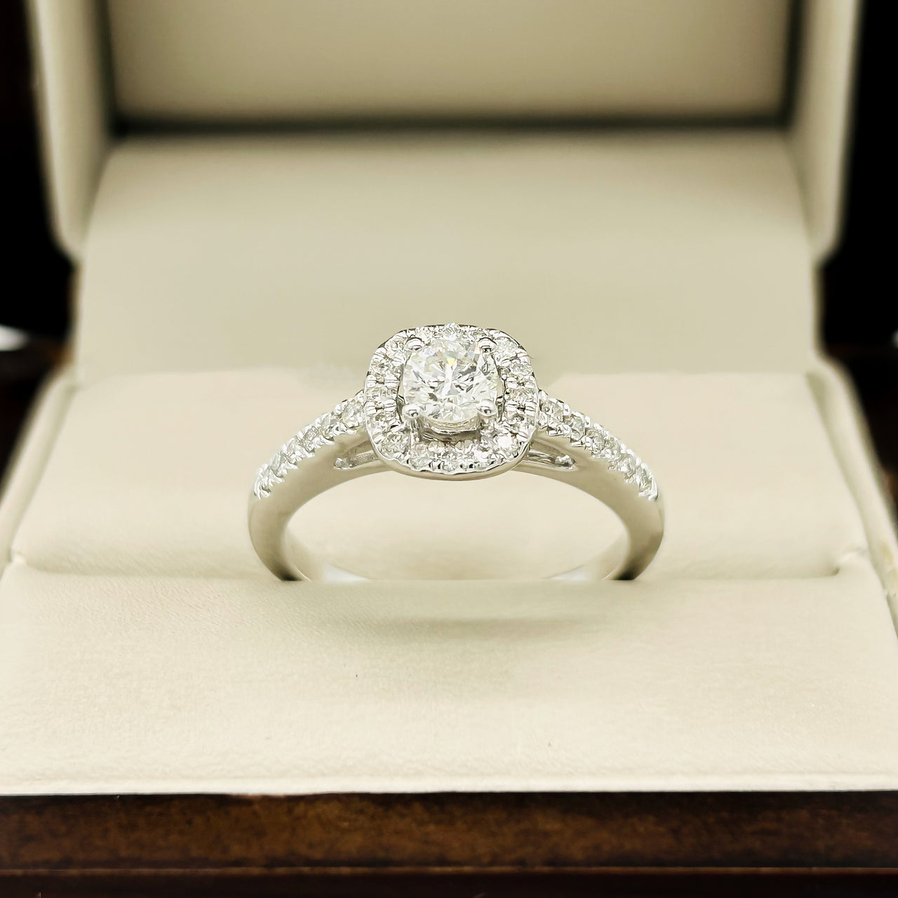 Anillo Oro Blanco 14k - Diamante Natural de 0.50 CTW