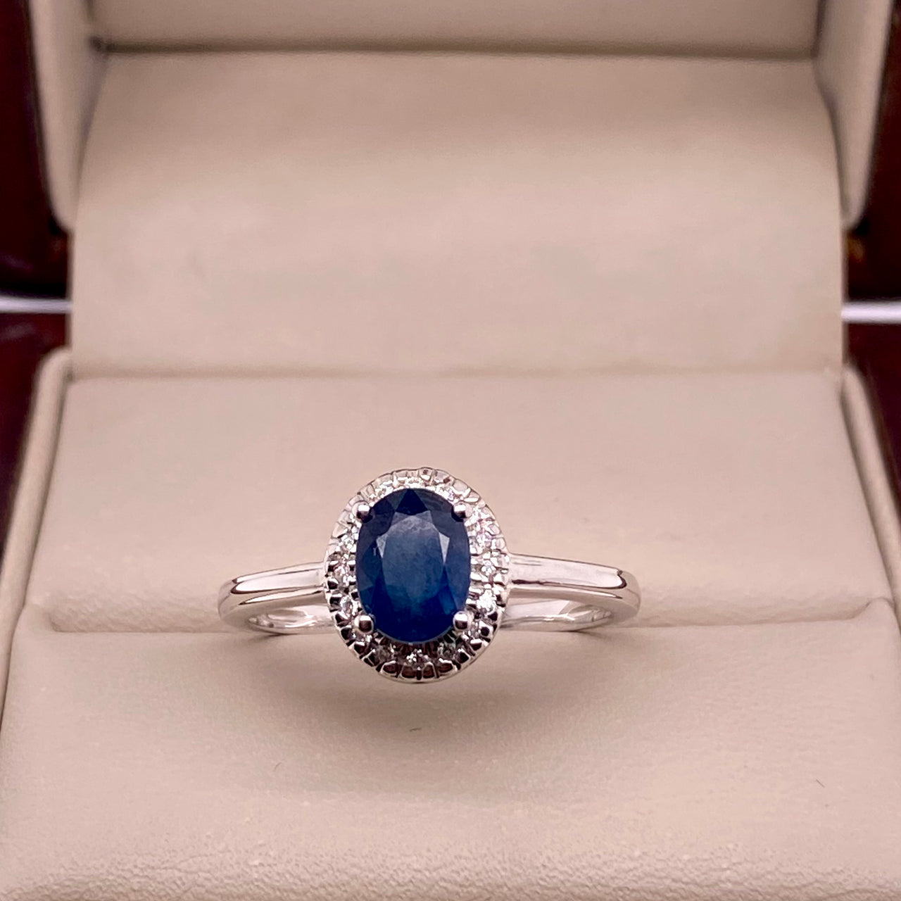 Anillo Oro Blanco 14k - Halo Zafiro con Diamante Natural 1.17 CTW
