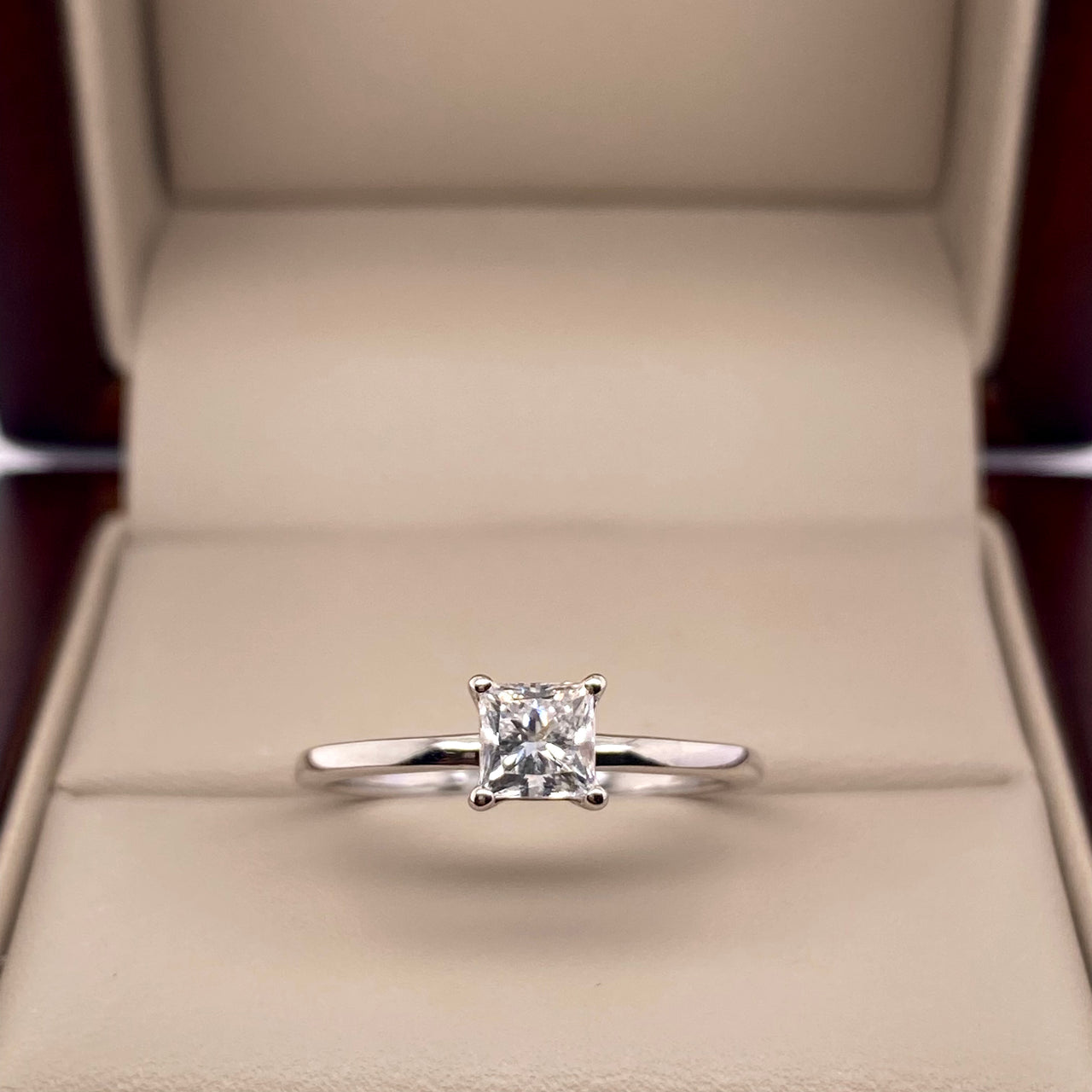 Anillo Oro Blanco 14k - 0.50 CT Diamante de Laboratorio IGI