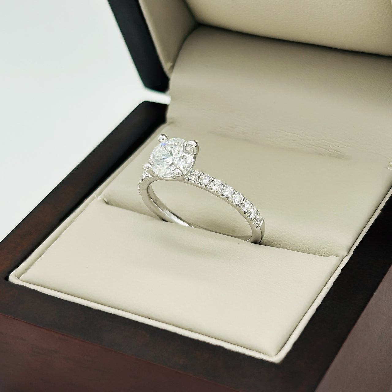 Anillo Oro Blanco 14k - 1.35 CTW Diamante de Laboratorio