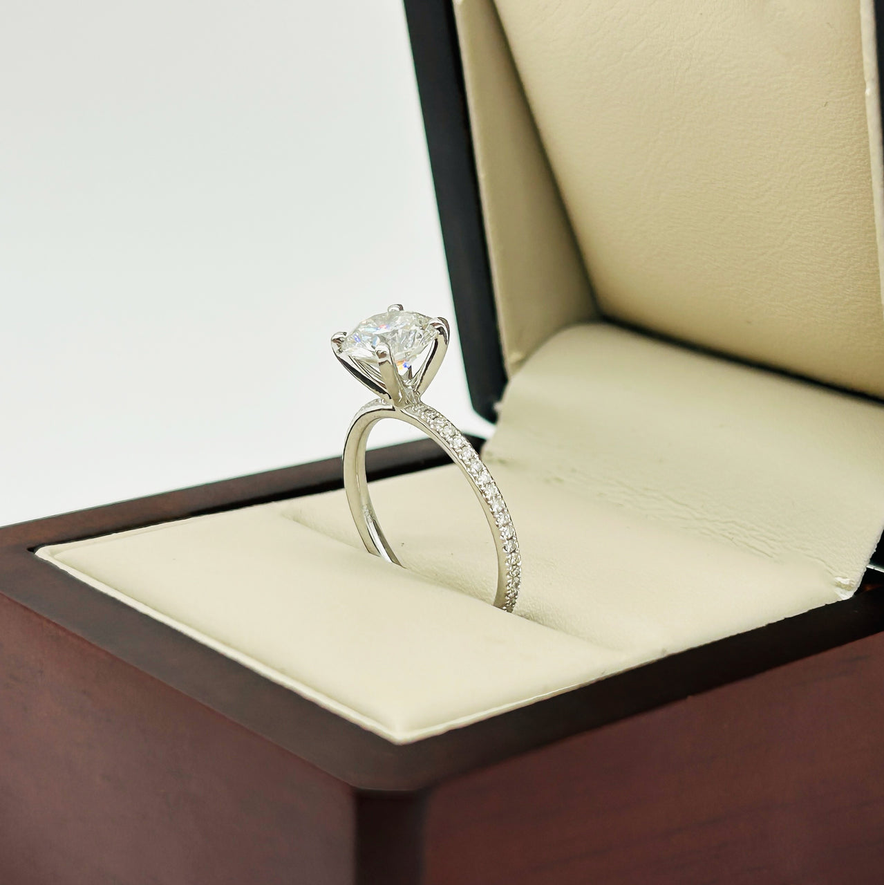 Anillo Oro Blanco 14k - 1.68 CTW Diamante Laboratorio
