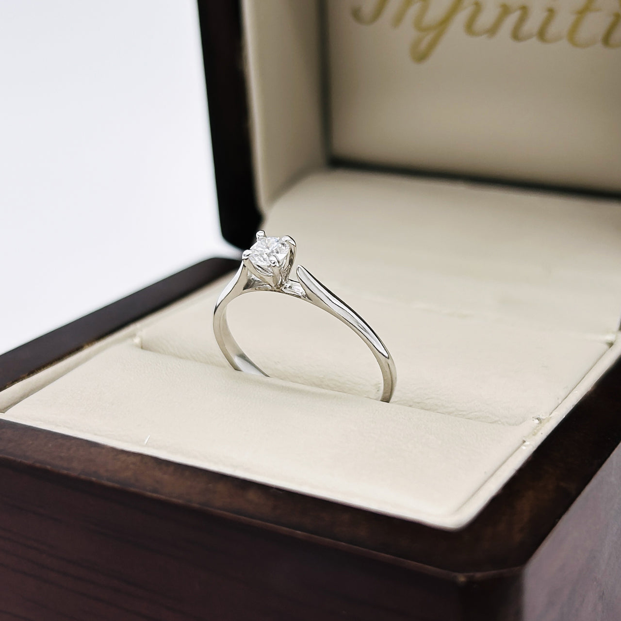 Anillo Oro Blanco 14k - 0.19 CT Diamante de Laboratorio