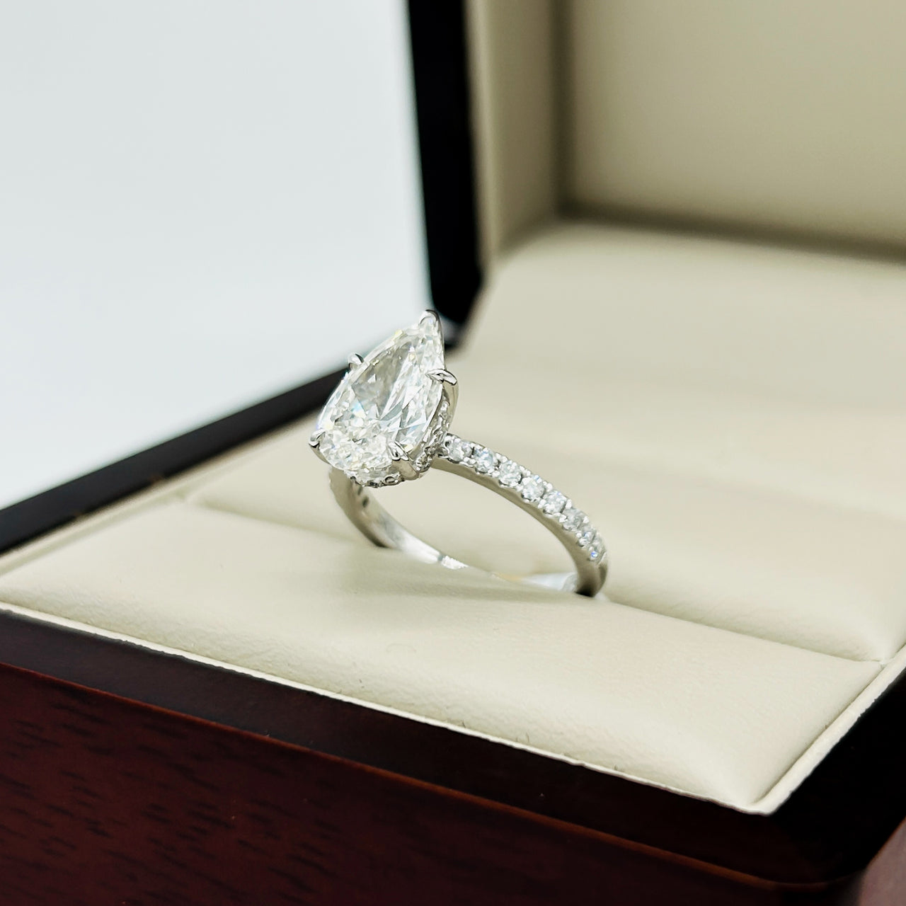 Anillo Oro Blanco 14k - 2.30 CTW Diamante de Laboratorio IGI