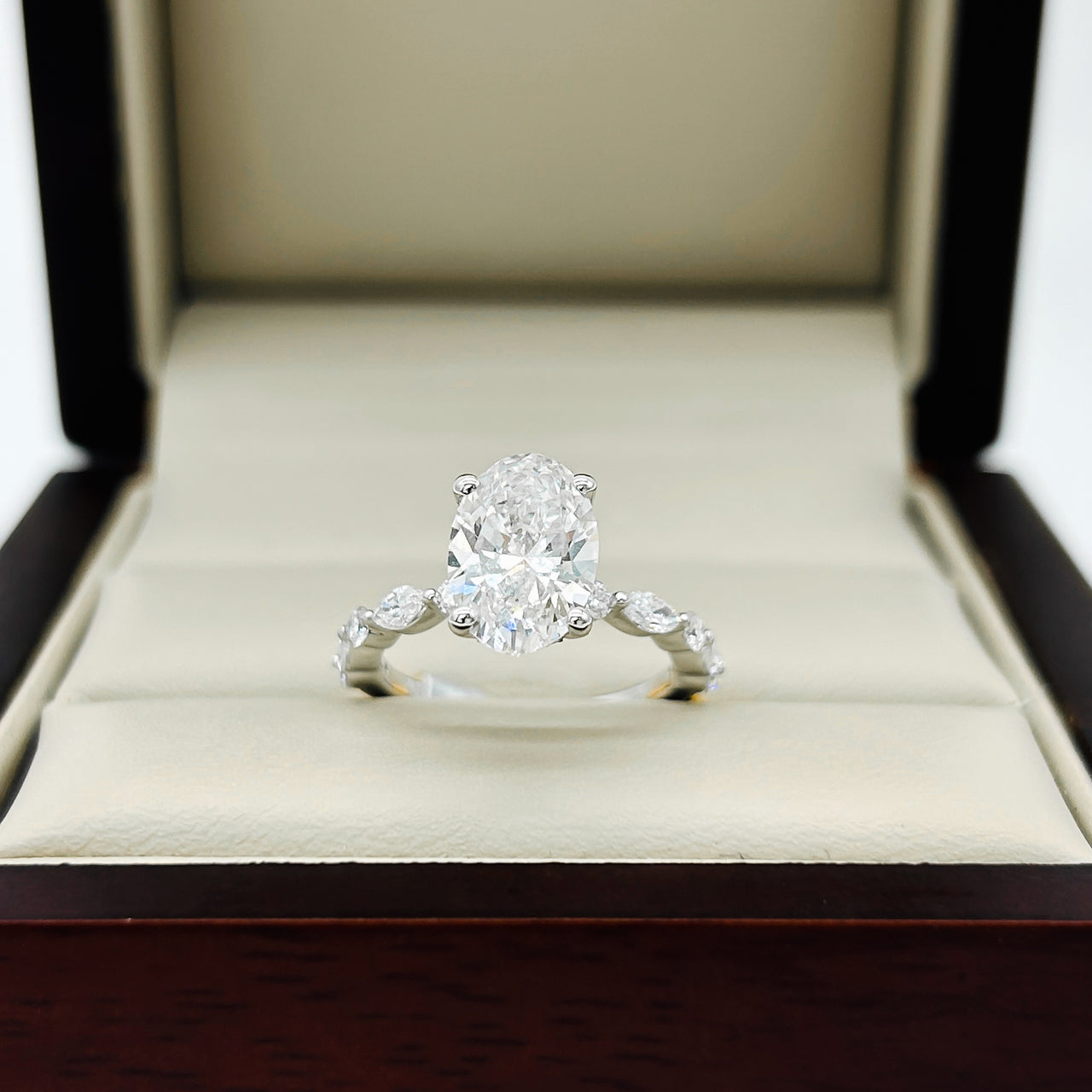 Anillo Oro Blanco 14k - 2.65 CTW Diamante de Laboratorio IGI