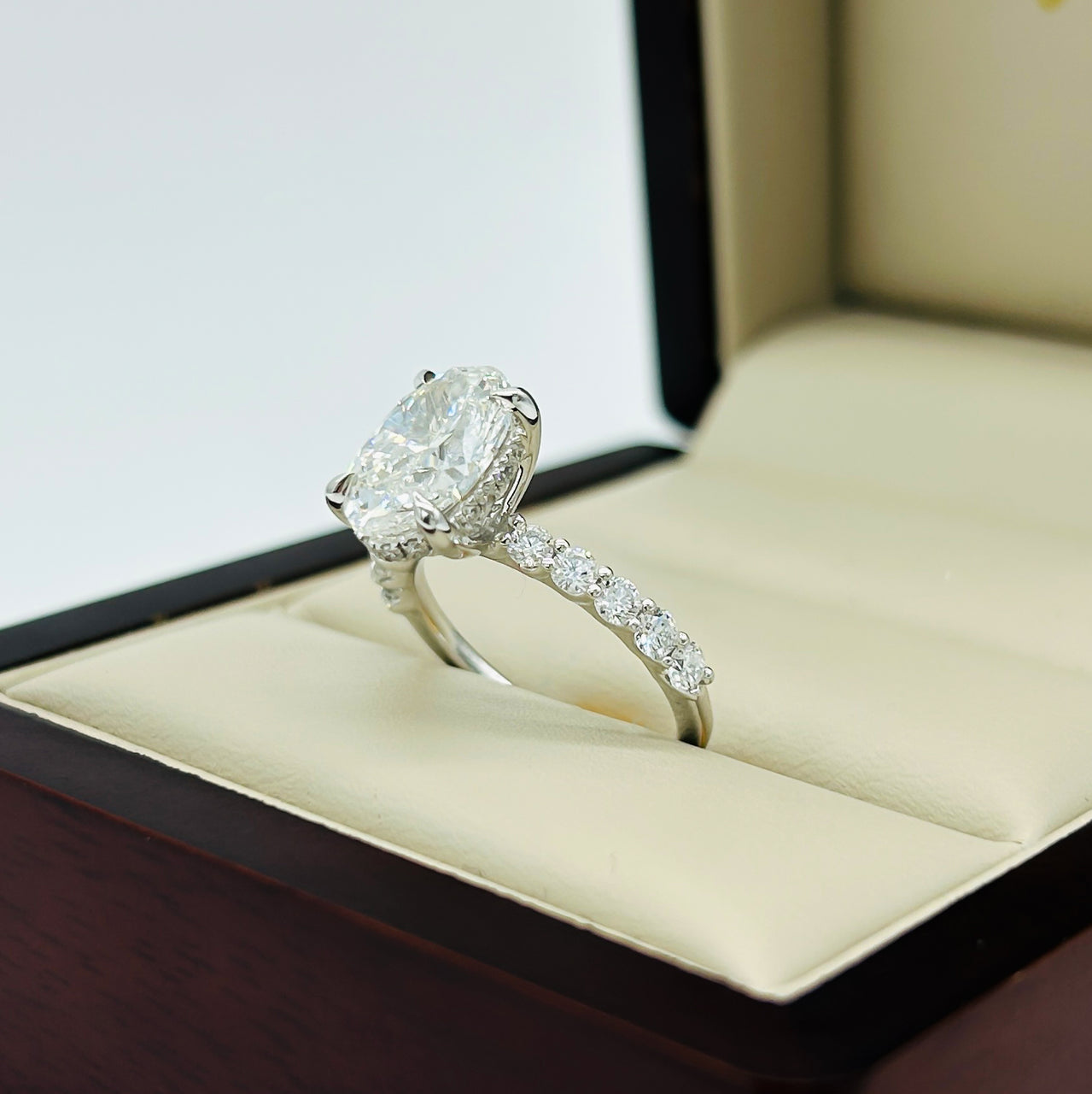 Anillo Oro Blanco 14k - 3.75 CTW Diamante de Laboratorio IGI