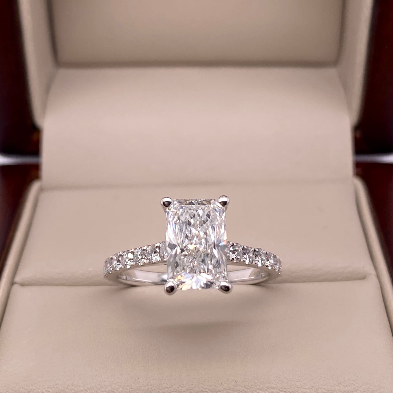 Anillo Oro Blanco 14k - 2.50 CTW Diamante de Laboratorio IGI
