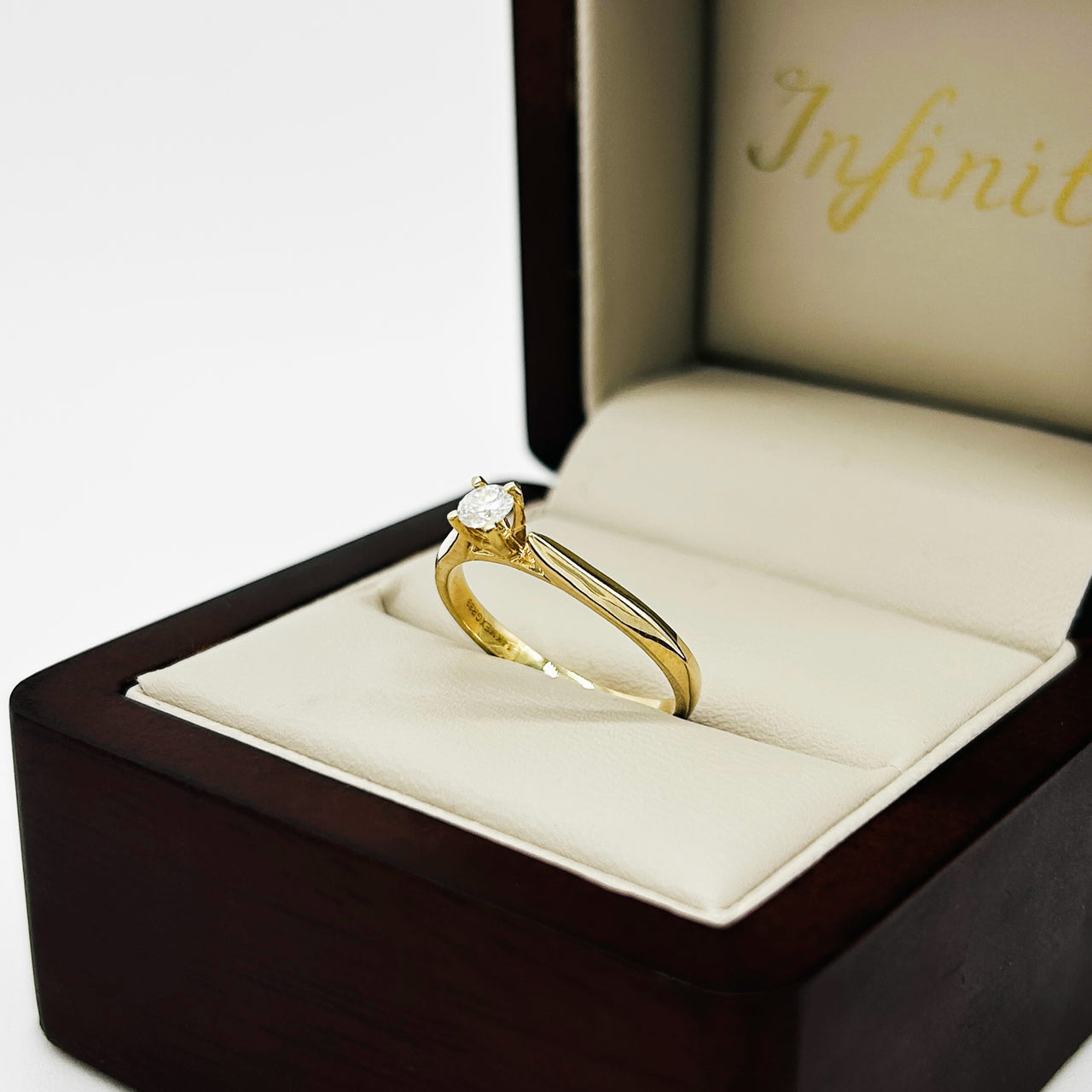 Anillo Oro 14k - Moissanita 0.15 CT