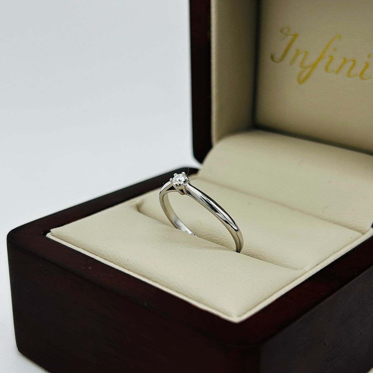 Anillo Oro Blanco 14k - Moissanita 0.07 CT