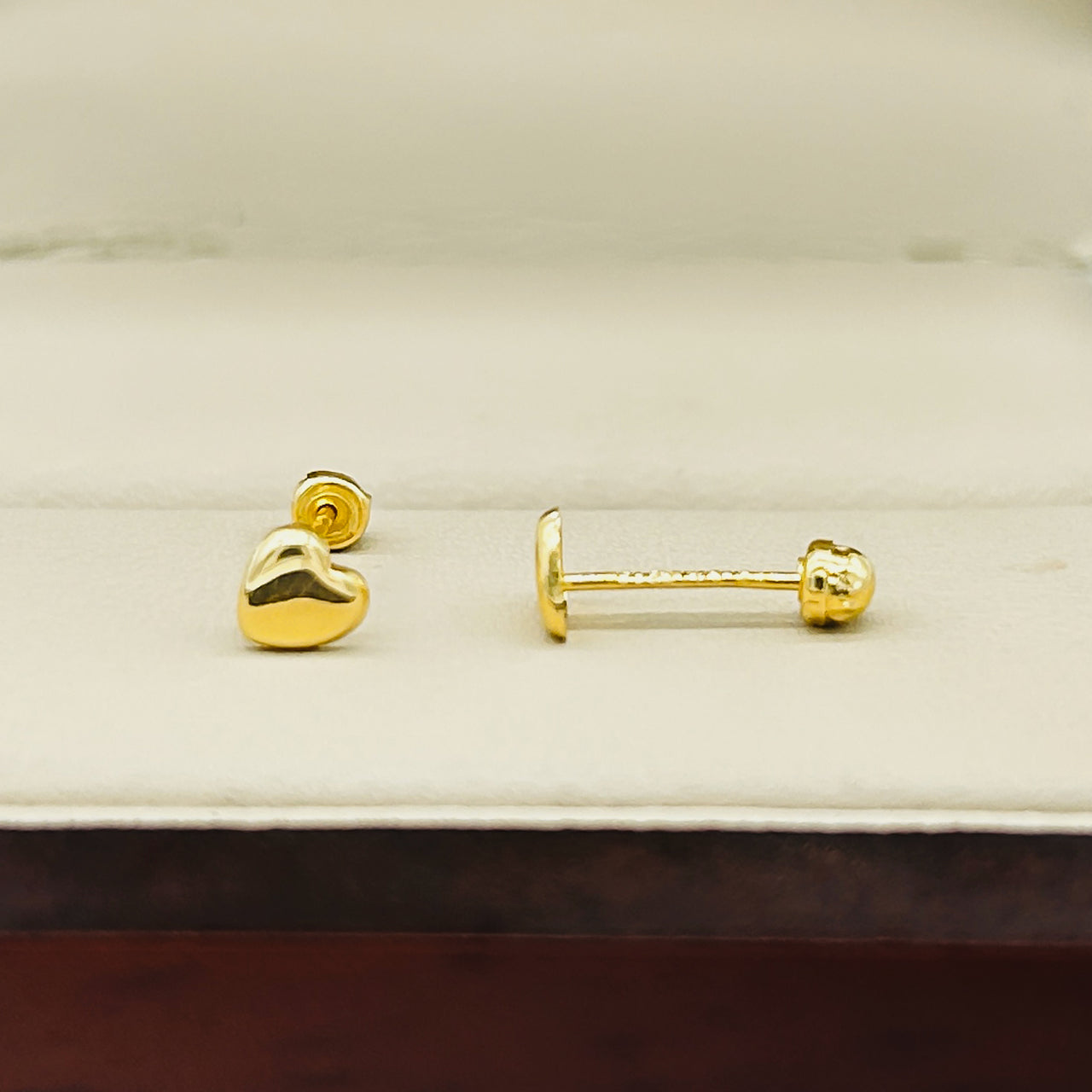 Broquel Oro 14k - Corazón Liso