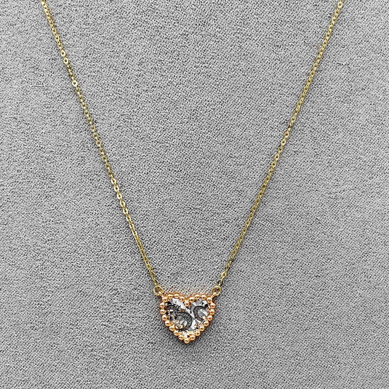 Gargantilla Oro 10k 45 cm de Largo, con Dije Corazón Diamantado