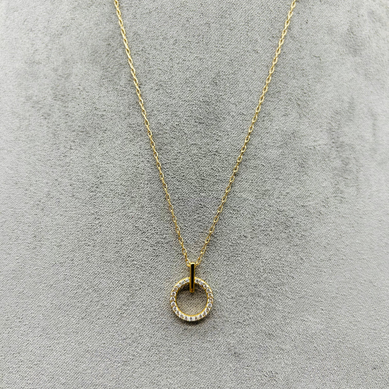 Gargantilla Oro 10k - Círculo con Zirconias