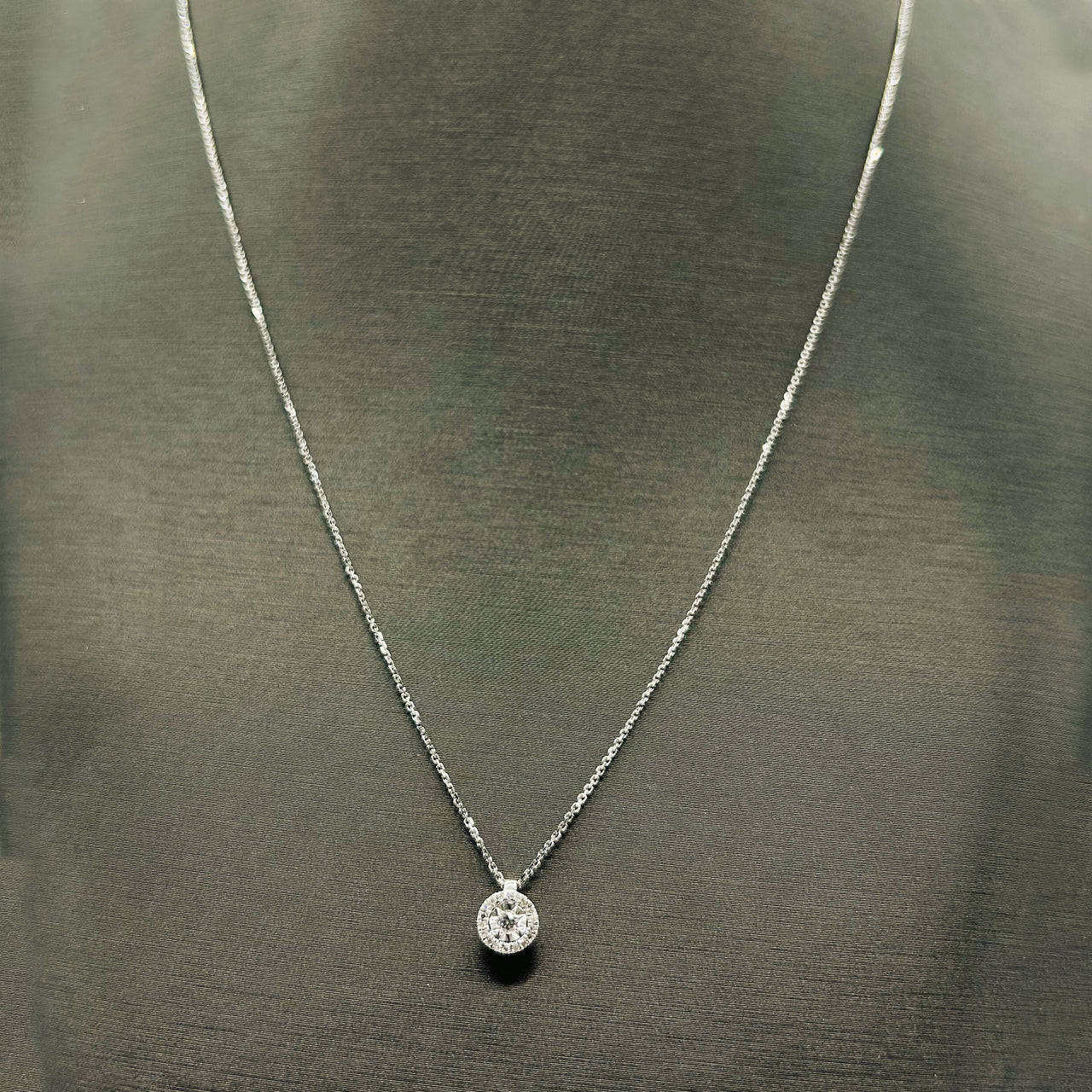 Gargantilla Oro Blanco 14k - Dije Halo con Diamante 8 puntos