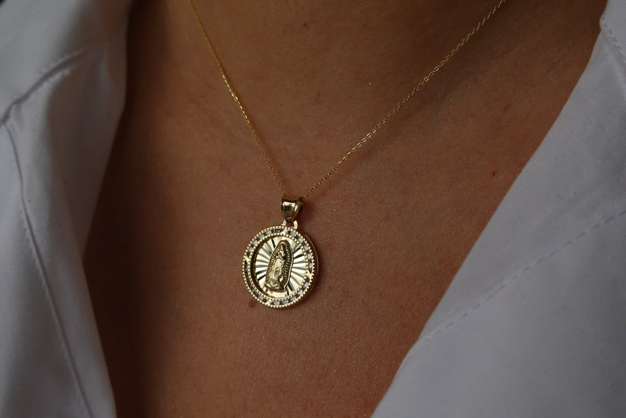 Medalla Oro 14k - Virgen de Guadalupe 2.5 cm con Zirconias