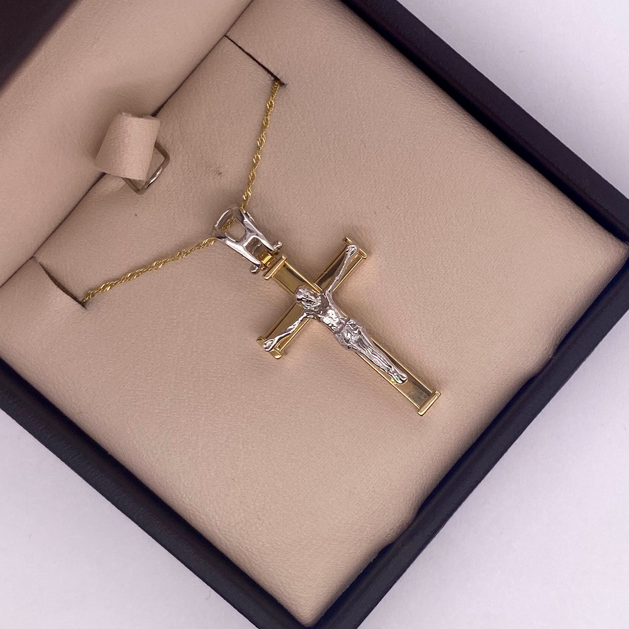 Cruz Oro 14k - Con Cristo Blanco 3.5 cm Alto, 1.8 cm Ancho
