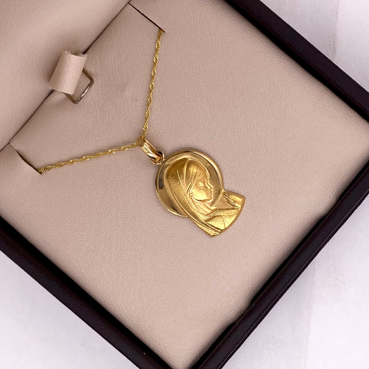 Medalla Oro 14k - Virgen 2.5 cm