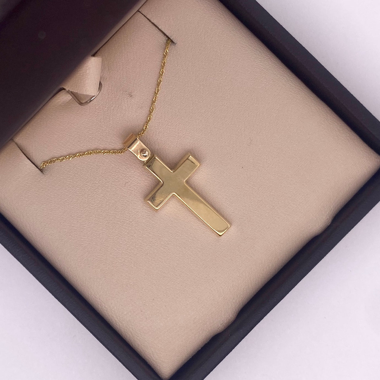 Cruz Oro 14k - Lisa de 2.8 cm Alto