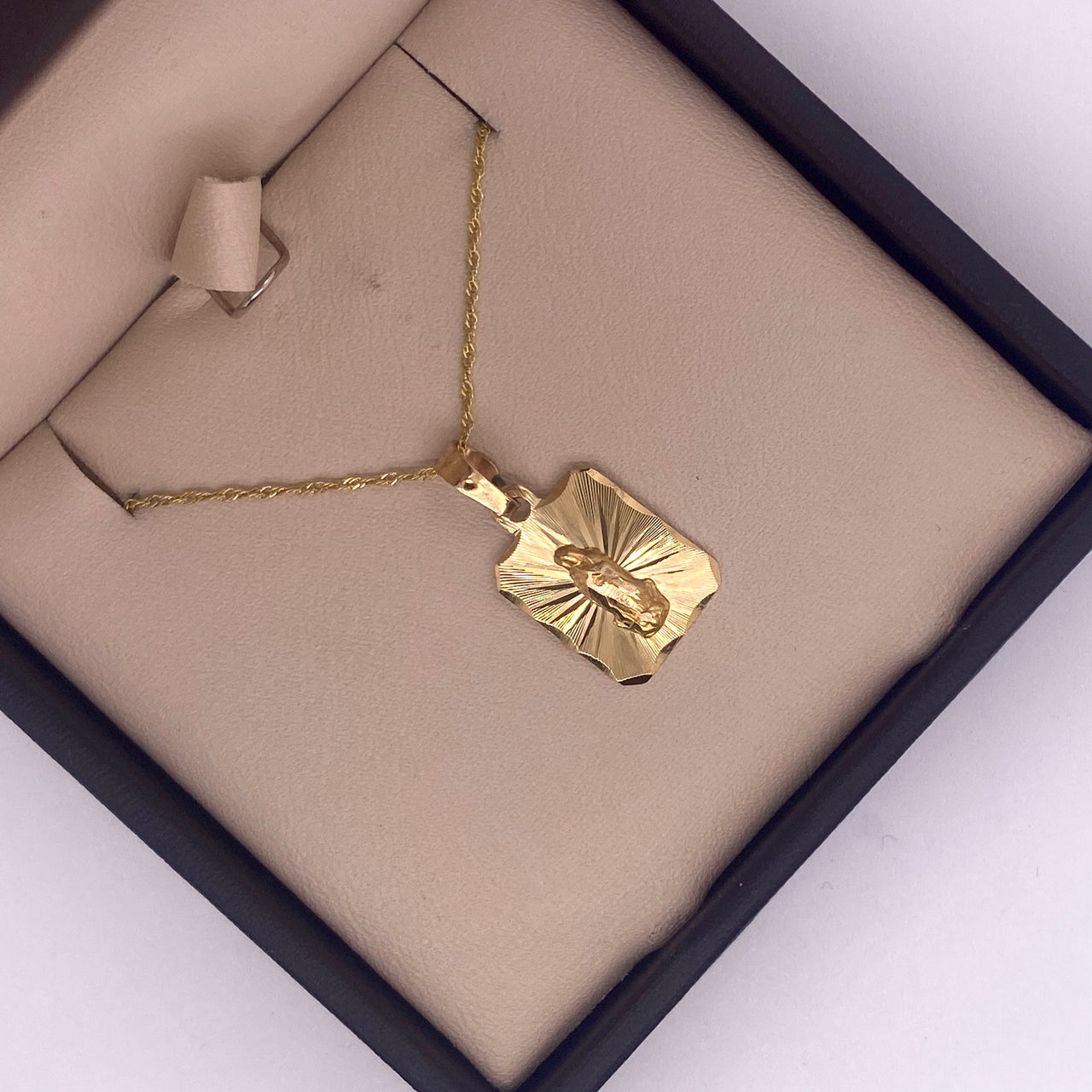 Medalla oro amarillo 14k, Virgen de Guadalupe oro 14k