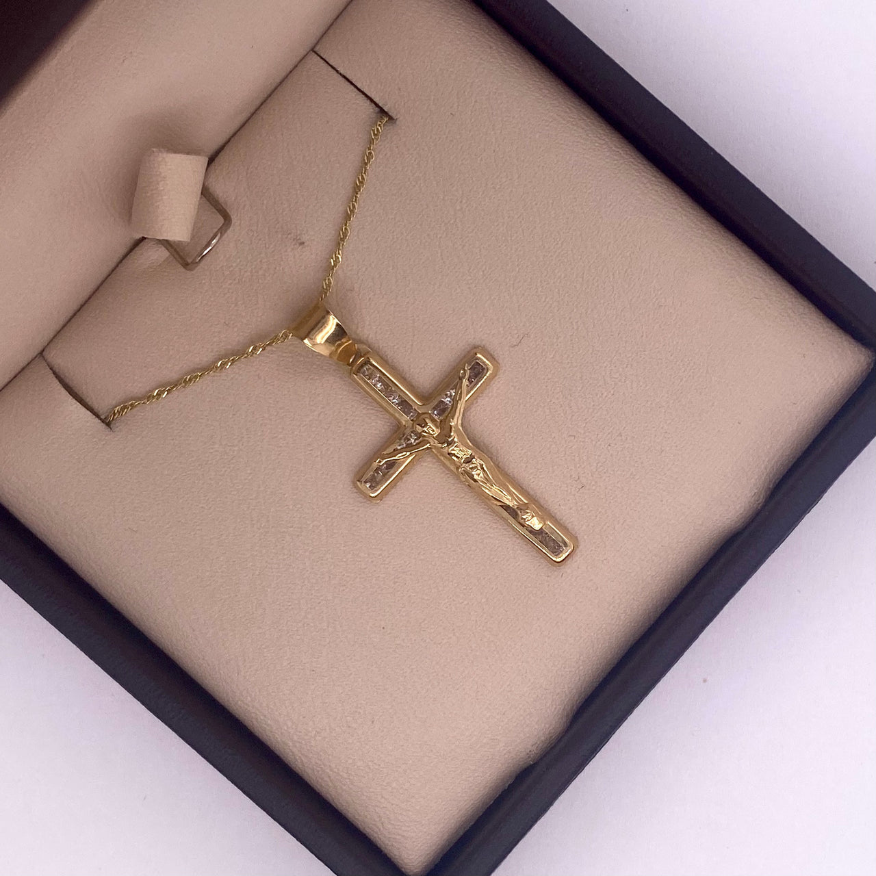 Cruz Oro 14k - Cristo con Zirconias