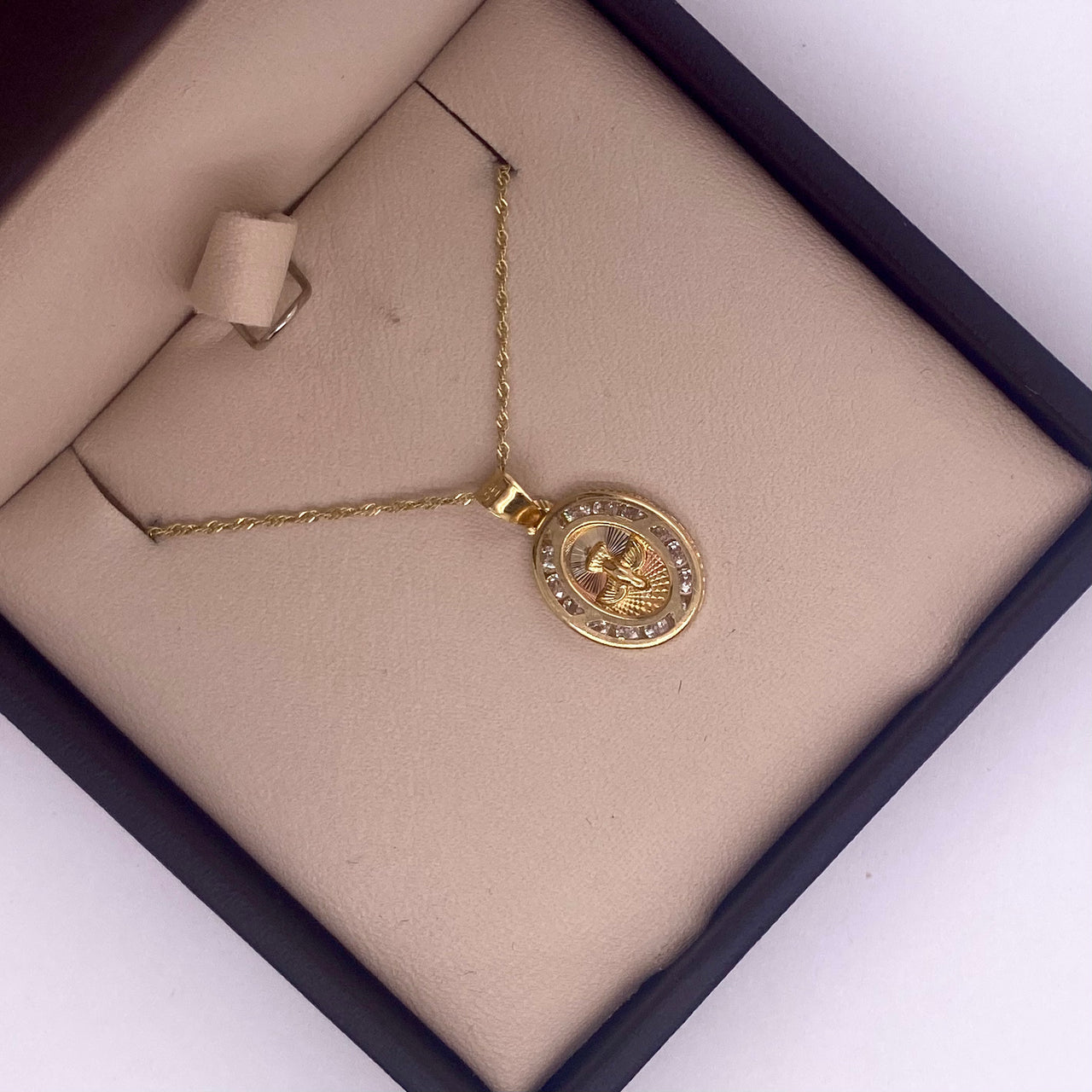 Medalla Oro 14k - Espíritu Santo con Zirconia