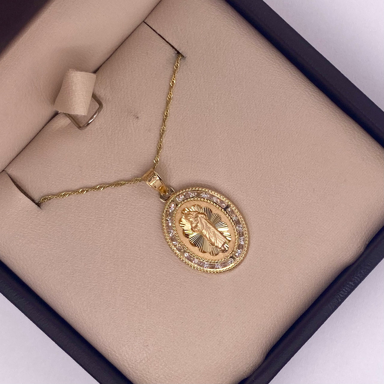 Medalla Oro 14k -San Judas Tadeo 2.3 cm con Zirconias