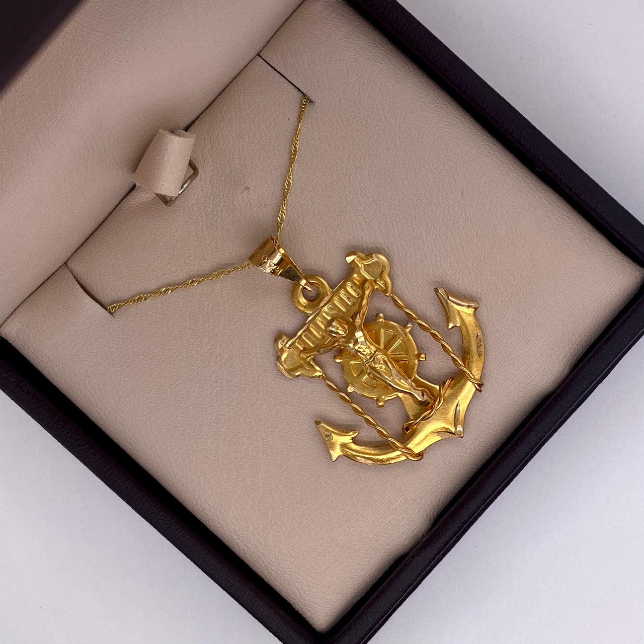 Dije Oro 10k - Ancla con Cristo 3.3 cm Alto