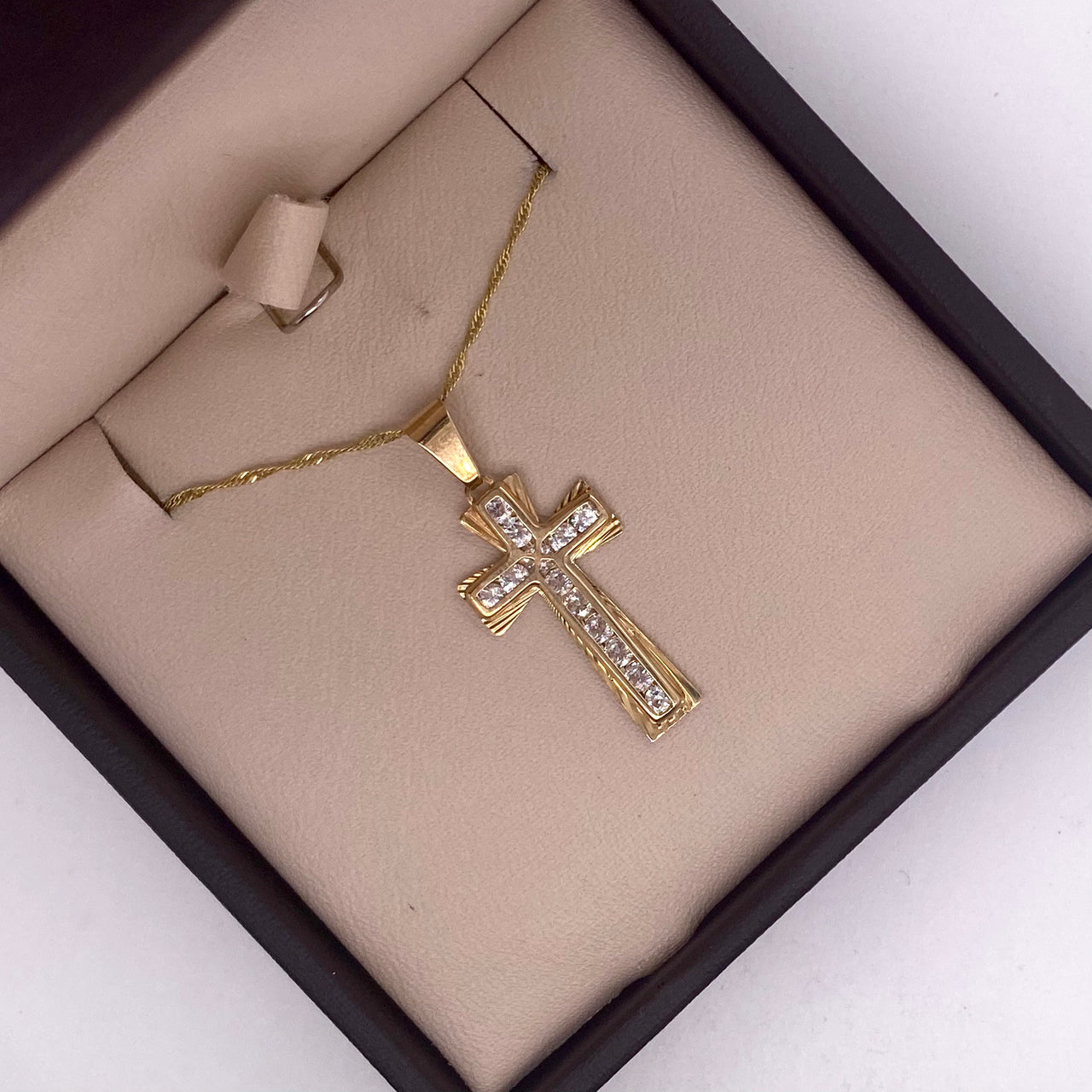 Cruz Oro 10k - Con Zirconias 2.9 cm