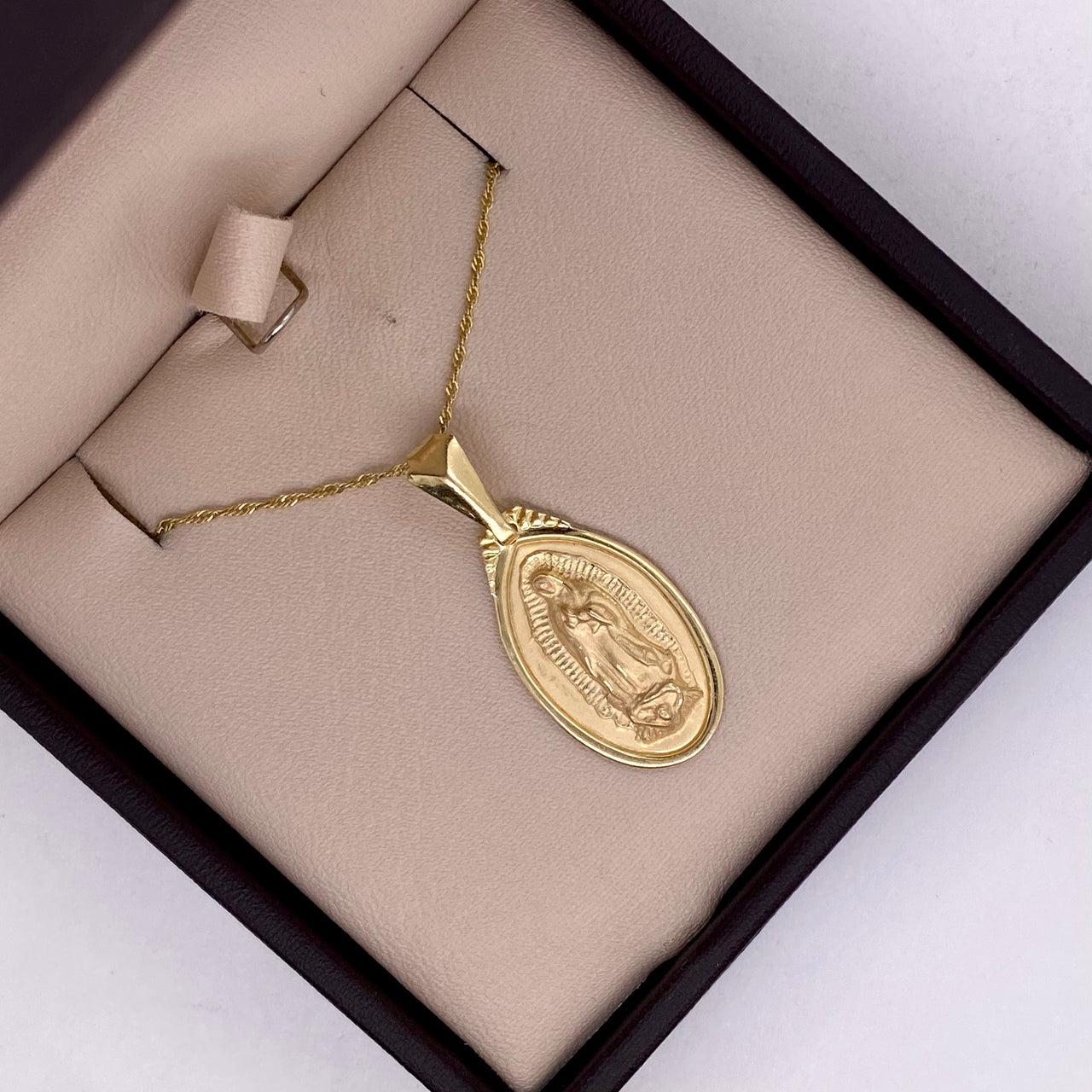 Medalla Oro 10k - Virgen de Guadalupe Completa 3.2 cm